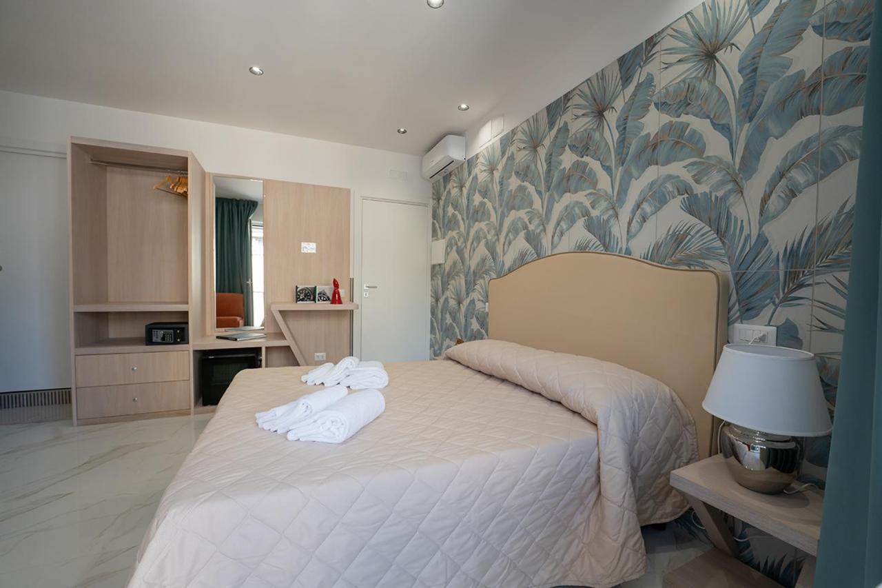 Pc Boutique H, Sea View By Clapa Group Hotell Neapel Exteriör bild